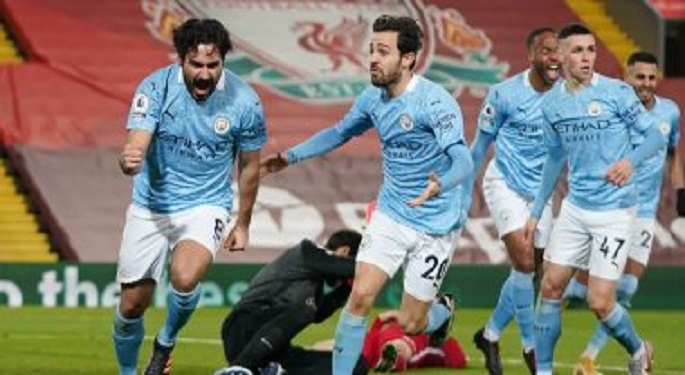 مانشستر سيتي يضرب ليفربول برباعية ويبتعد بصدارة الدوري الإنجليزي