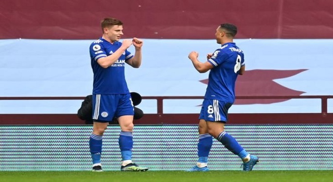 ليستر سيتي يفوز على أستون فيلا 2-1 بالدوري الإنجليزي بمشاركة المحمدي وتريزيجيه