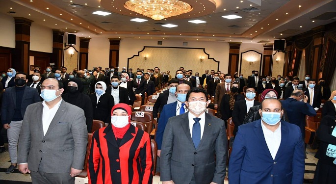 بالصور.. وزير الشباب يكرم الفائزين في الإنتخابات الإلكترونية لبرلمان شباب مصر