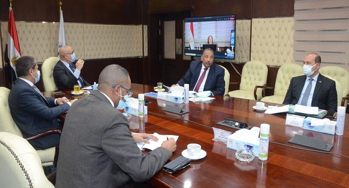 بالصور.. وزيرا الإسكان والتخطيط يناقشان الخطة الاستثمارية لوزارة الإسكان للعام المالى 2021/2022
