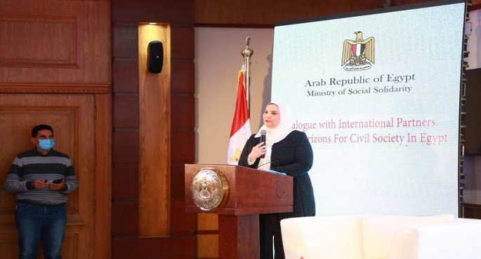 وزيرة التضامن تستعرض قانون ممارسة العمل الأهلي أمام 130 هيئة ومنظمة دولية