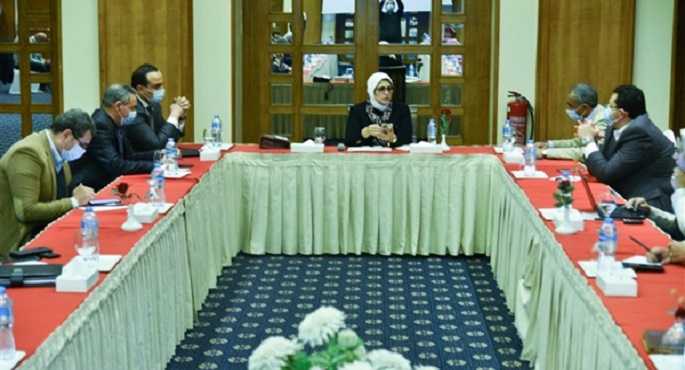 وزيرة الصحة تعقد اجتماعًا لمتابعة مستجدات العمل لتنفيذ المشروع القومي لتطوير قرى الريف المصري