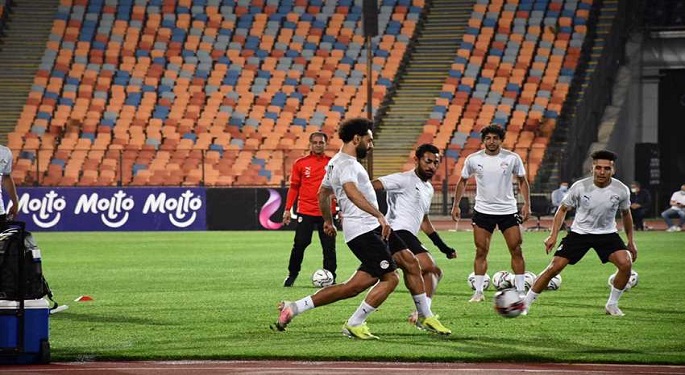 وزير الرياضة يشهد مران المنتخب استعدادا لمباراتي كينيا ...