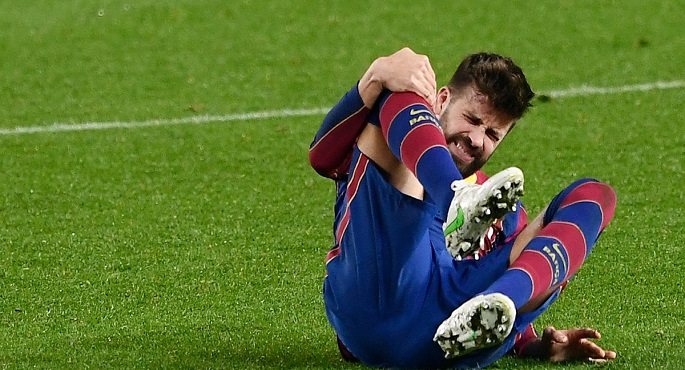 برشلونة يؤكد إصابة بيكيه في الركبة