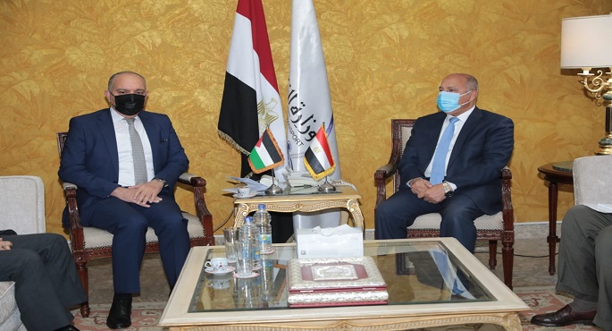 وزير النقل يلتقي السفير الاردني بالقاهرة لبحث تدعيم التعاون المشترك