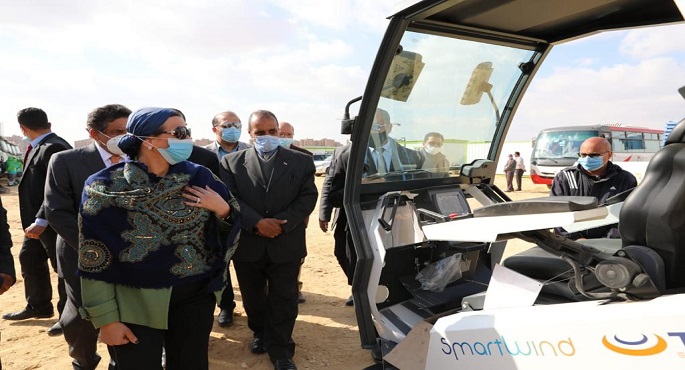 بالصور.. وزيرة البيئة تشهد اصطفاف معدات منظومة النظافة بالعاصمة الإدارية الجديدة