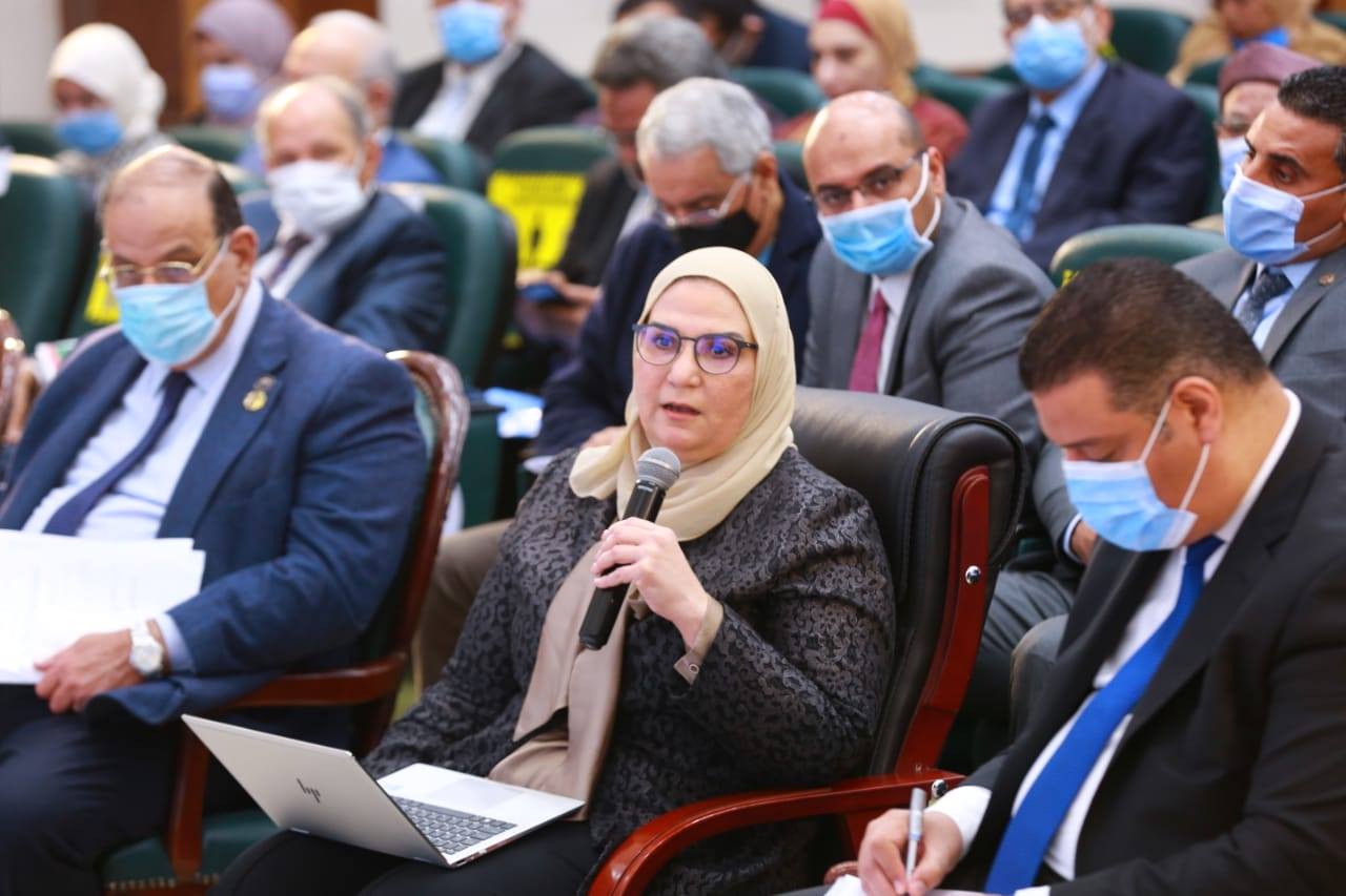 وزيرة التضامن تستعرض مميزات اللائحة التنفيذية لقانون تنظيم ممارسة العمل الأهلي