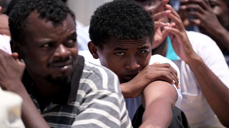 تحرير 47 مهاجرا غير شرعي من سجن سري في ليبيا