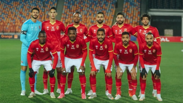الأهلى يواجه طلائع الجيش فى مهمة تأمين قمة الدورى.. الليلة