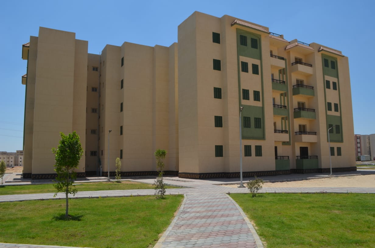 بالصور.. وزير الإسكان: 19620 وحدة سكنية جاهزة للتسليم للحاجزين بالإعلان العاشر “إسكان اجتماعي”بـ5 مدن