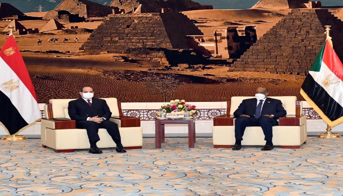 بالصور .. السيسي والبرهان يتفقان على التنسيق وتعزيز الجهود للتوصل لاتفاق شامل ومتكامل حول قواعد ملء وتشغيل سد النهضة