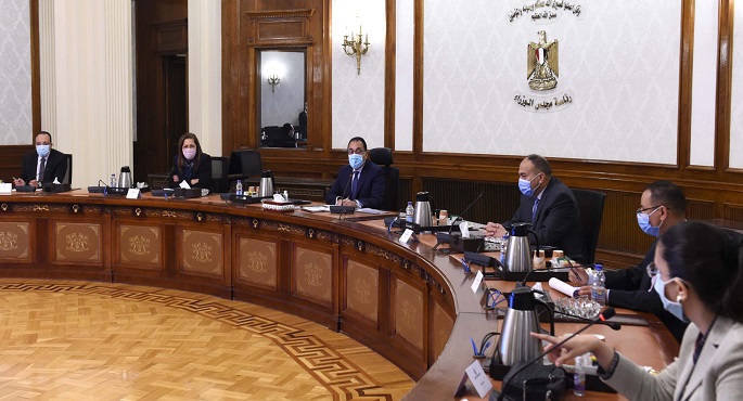 بالصور.. رئيس الوزراء يوجه بسرعة عرض الخطة التنفيذية للمشروع القومي لتنمية الأسرة المصرية