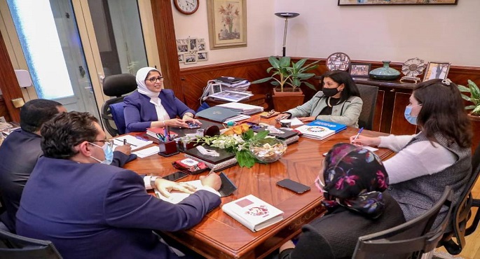 بالصور.. وزيرة الصحة تعقد اجتماعا مع ممثل منظمة الصحة لبحث سبل التعاون خلال التصدي لكورونا وتصنيع اللقاحات