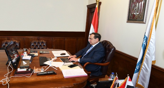 بالصور.. وزير البترول يعتمد الموازنة التخطيطية لشركة بترول خليج السويس