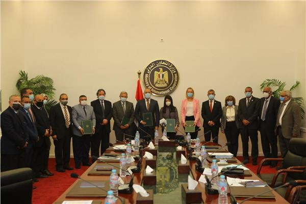 ١٠٩ مليون دولار لتطوير الصرف الصحي بقري الاقصر