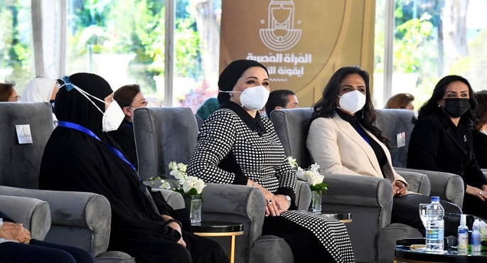 بالصور.. انتصار السيسي: المرأة منبع القوة والتضحية وأيقونة النجاح