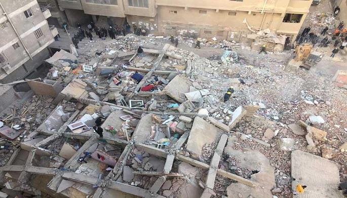 النائب العام يأمر بالتحقيق العاجل في حادث انهيار عقار بجسر السويس