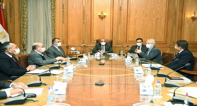بالصور ..وزير الدولة للإنتاج الحربي يبحث مع ممثلي شركة إيطالية أوجه التعاون المُشترك