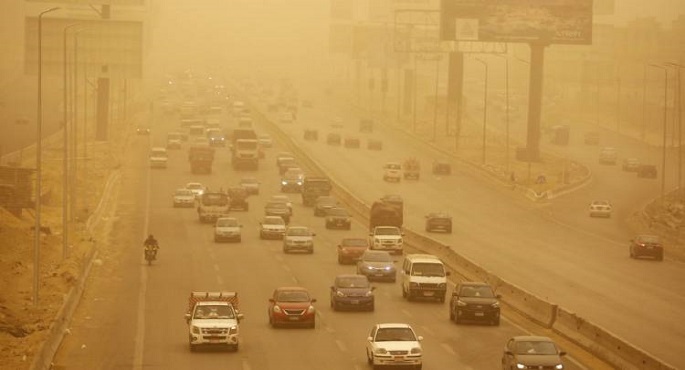 الأرصاد : ارتفاع حاد فى درجة الحرارة ورياح مثيرة للأتربة .. والعظمى بالقاهرة 33