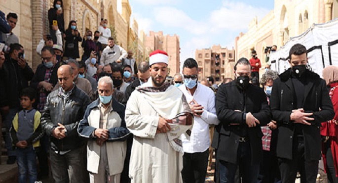 تشييع جثمان يوسف شعبان إلى مثواه الأخير بمشاركة جمهوره ومحبيه