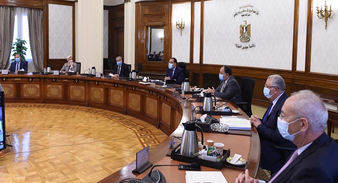 بالصور.. رئيس الوزراء يتابع جهود تبسيط إجراءات الإفراج الجمركي عن البضائع بالموانئ
