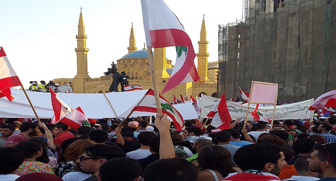 لبنان: انحسار مظاهر التحركات الاحتجاجية.. والمحال تغلق أبوابها