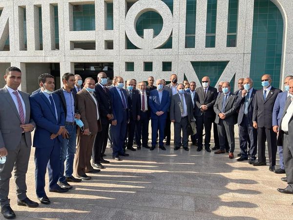 بالصور .. معيط يفتتح المديرية المالية بقنا