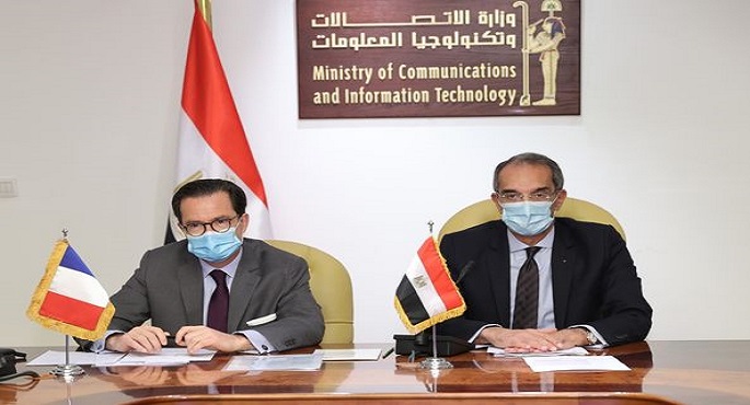 بالصور.. وزير الاتصالات يشهد توقيع مذكرة تفاهم بين وزارة الاتصالاتو شركة تاليس العالمية لتطوير