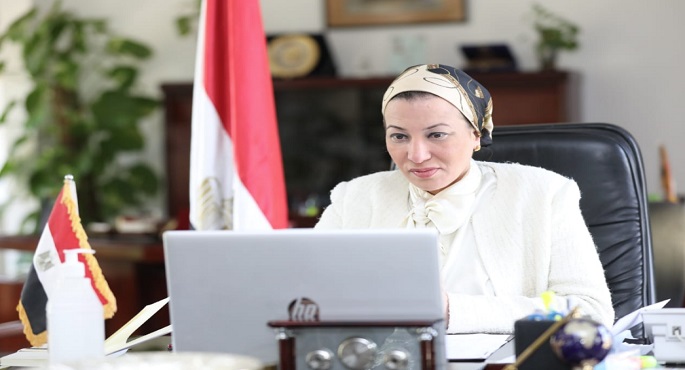 وزيرة البيئة ومحافظ القاهرة يناقشان إجراءات بدء تنفيذ منظومة إدارة المخلفات بالقاهرة يوليو القادم