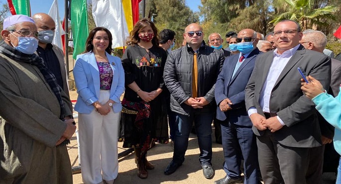 بالصور.. وزيرة الهجرة تزور الواحات البحرية لترويج إنتاجها من التمور برفقة سيدات مصريات بالخارج