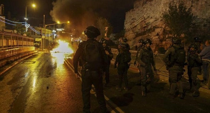 أكثر من 100 مصاب فلسطيني في مواجهات مع قوات الاحتلال الإسرائيلي في القدس