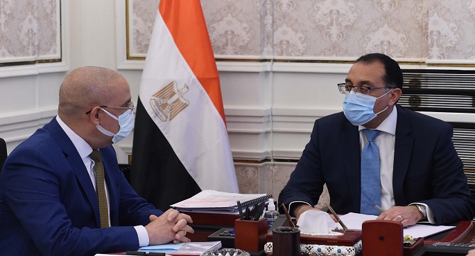 رئيس الوزراء يتابع مع وزير الإسكان موقف عدد من المشروعات المقرر افتتاحها رئاسيا خاصة بالصعيد