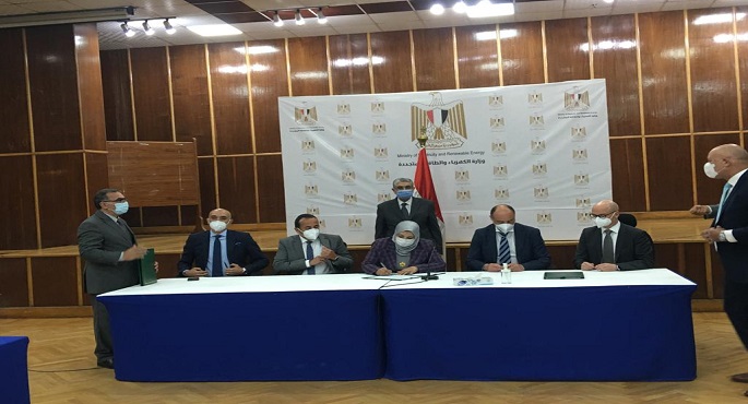 بالصور .. وزير الكهرباء يشهد توقيع عقد إنشاء مركز التحكم الإقليمى للجهد العالي بمنطقة كهرباء الدلتا – طلخا