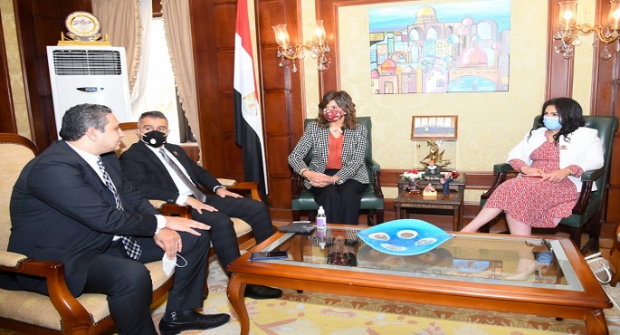 بالصور.. وزيرة الهجرة تدعو لحوار مشترك بين شباب النواب بالبرلمان المصري واليوناني والقبرصي