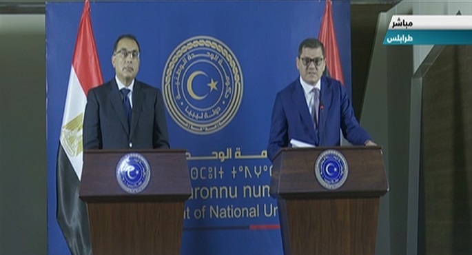 رئيس الوزراء المصري ونظيره الليبي يشهدان التوقيع على 11 وثيقة لتعزيز التعاون بين البلدين