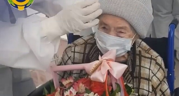 شفاء معمرة عمرها 99 سنة من كورونا في القوقاز الروسي