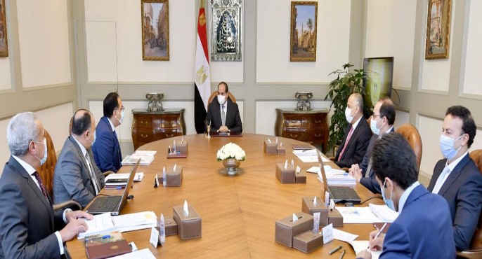 الرئيس السيسي يوجه بالاستمرار في الحفاظ على معدلات الأداء الاقتصادي الإيجابية
