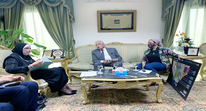 بالصور.. وزيرة التجارة تبحث مع محافظ جنوب سيناء خطط تنمية المناطق الصناعية والحرفية بالمحافظة