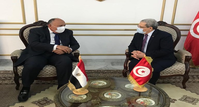 بالصور.. وزير الخارجية يصل إلى تونس حاملا رسالة من الرئيس السيسي