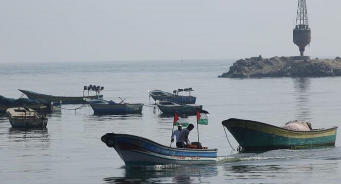 إسرائيل تعيد فتح منطقة الصيد في غزة الى 15 ميلا