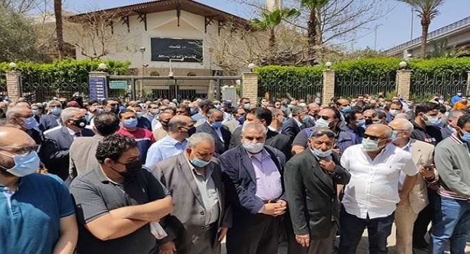 تشييع جنازة الكاتب الصحفي مكرم محمد أحمد بحضور كبار رجال الصحافة والإعلام