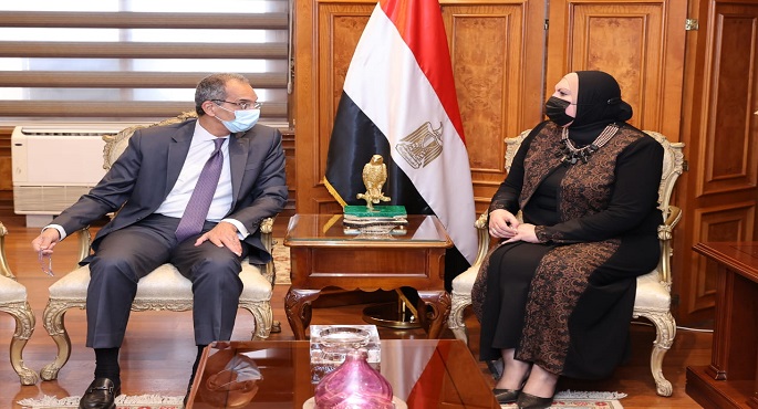 بالصور.. وزيرا الاتصالات والتجارة يشهدان توقيع مذكرة تفاهم لإنشاء أول مركز إبداع فى الجيل الصناعى الرابع بمدينة المعرفة