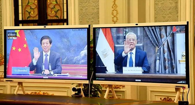 بالصور .. رئيس “النواب يبحث مع نظيره الصيني دعم العلاقات البرلمانية