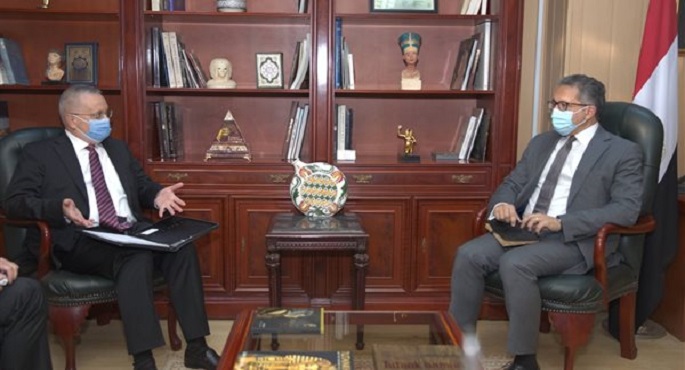 العناني يؤكد استعداد مصر وجاهزية منتجعاتها لاستقبال السياحة من روسيا