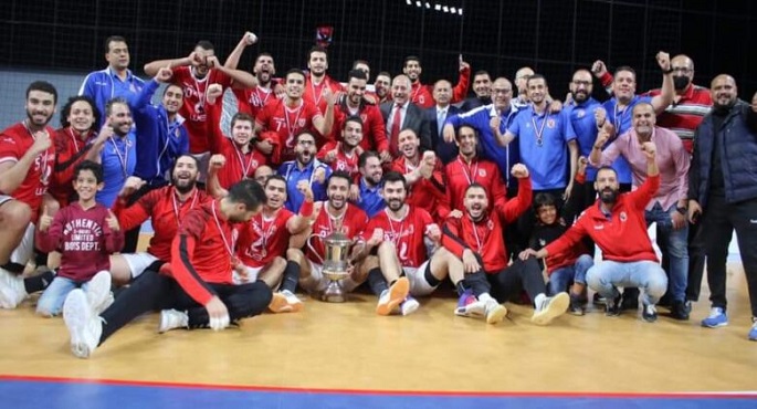 الأهلى يتوج ببطولة كأس مصر لليد بعد فوزه على الزملك 26 / 23