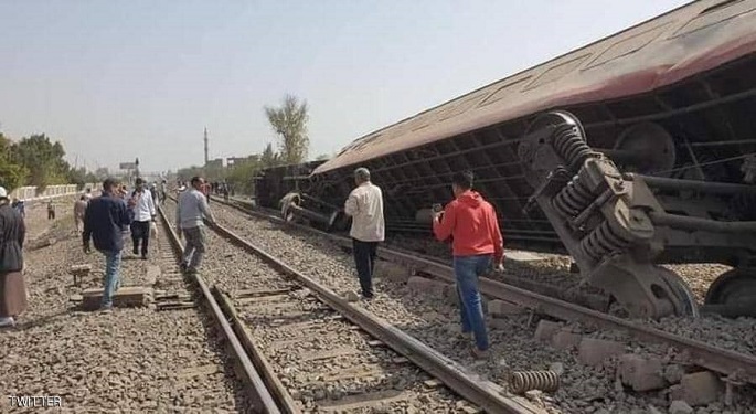 النائب العام يأمر بحبس ثلاثة وعشرين متهمًا في حادث قطار طوخ