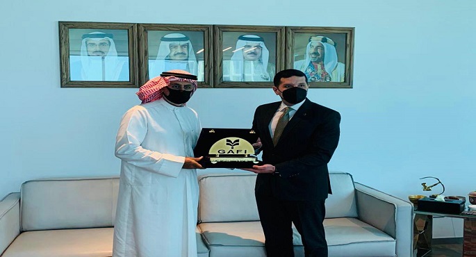 رئيس الهيئة العامة للاستثمار يبحث مع وزير الصناعة والتجارة والسياحة البحريني تفعيل آليات تعاون مشتركة لزيادة الاستثمارات البحرينية فى مصر