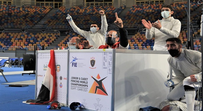 منتخب الشباب للسلاح يتوج بذهبية منافسات الفرق في إنجاز تاريخي ببطولة العالم “مصر 2021”