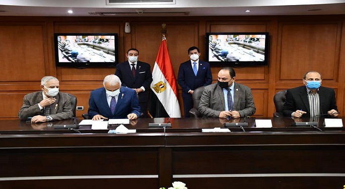 بالصور.. وزير الرياضة يشهد توقيع بروتوكول تعاون مع مجموعة شركات بيت الخبرة