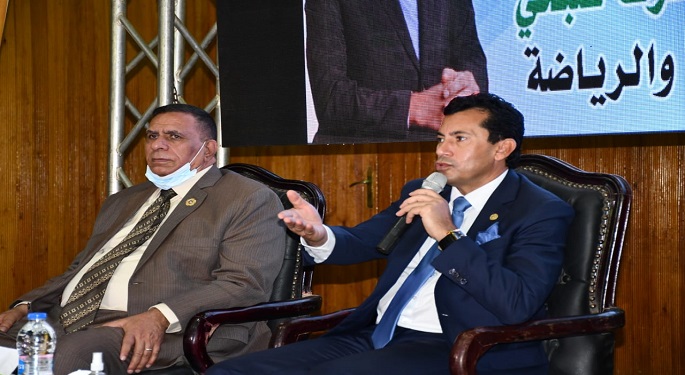 بالصور.. وزير الشباب والرياضة يلتقي شباب العمال لمناقشة الاستراتيجية الوطنية للشباب والنشء
